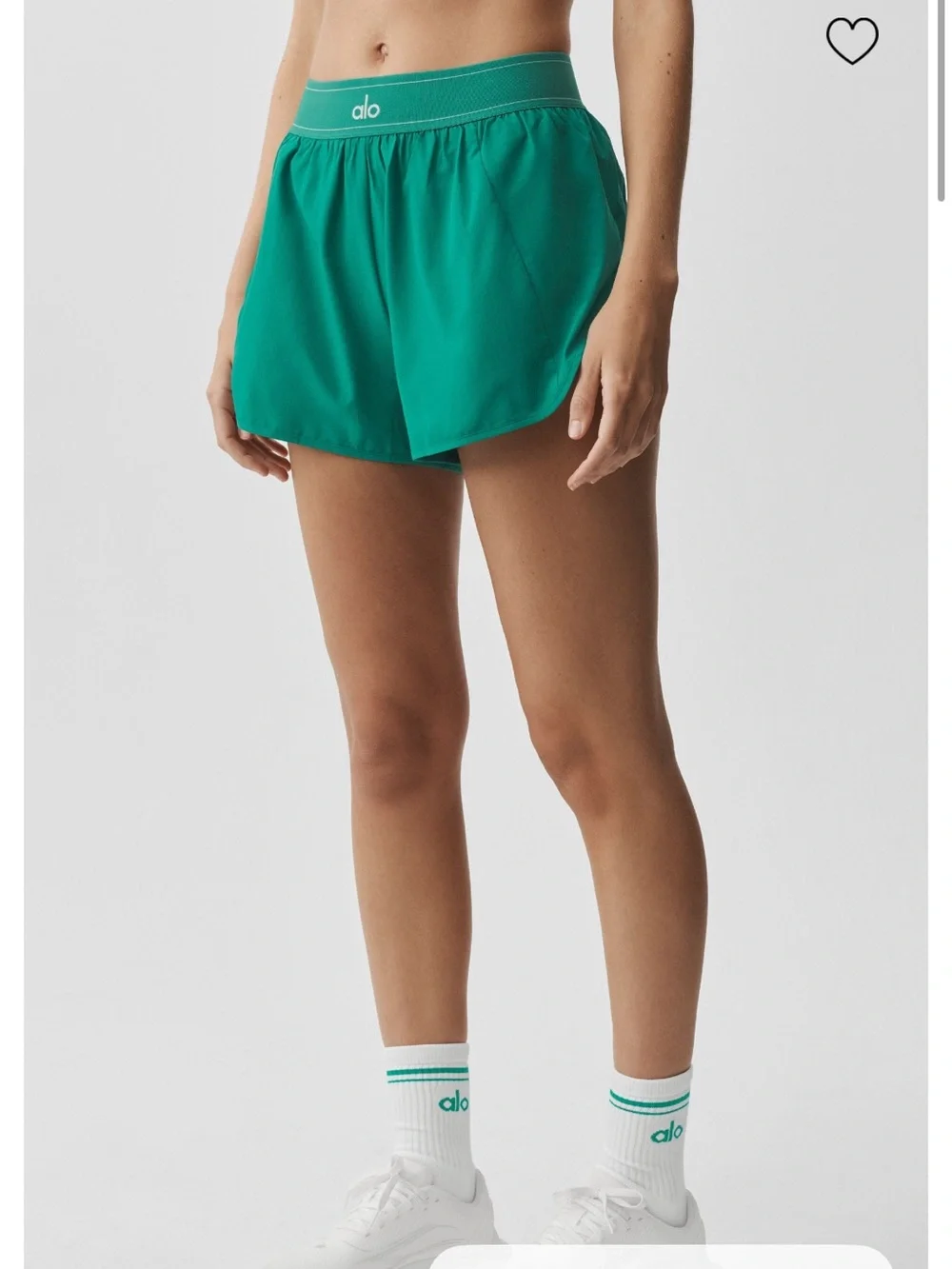 Alo Shorts + Clip in Emerald Isle Match Point Short 90s Claw Clip
